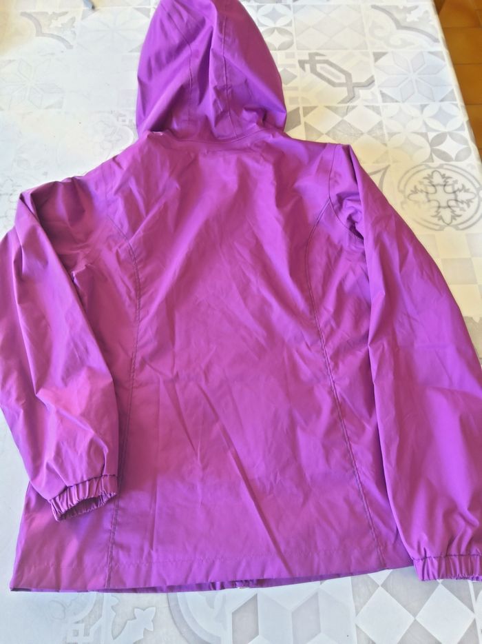 Veste kway neuve - photo numéro 2