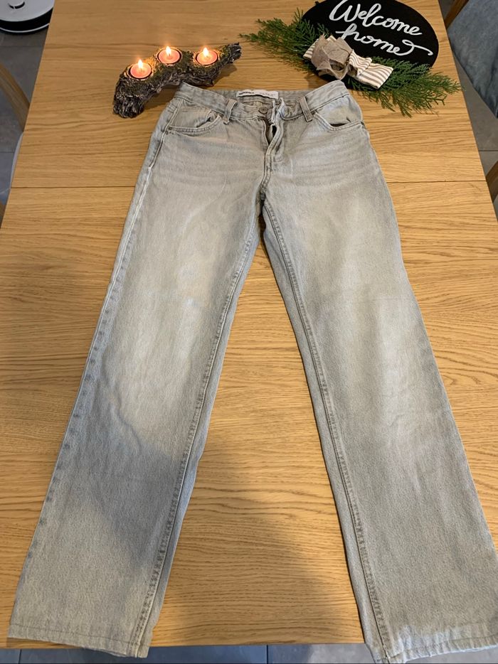 Jean évasé Bershka, taille 32.
