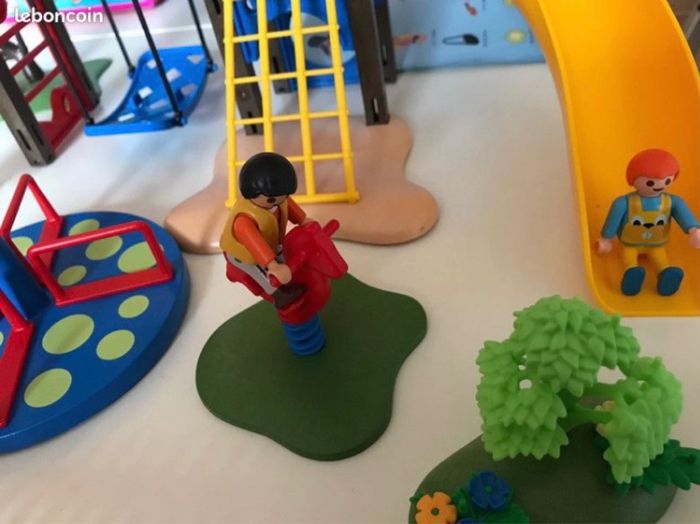 Playmobil 5568 - square avec enfants - photo numéro 5