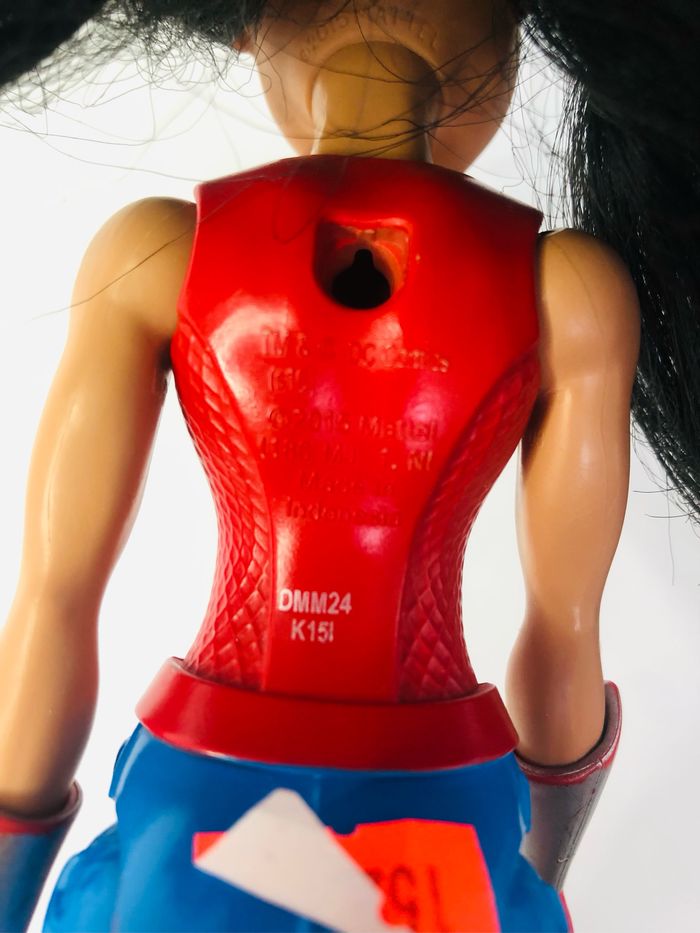 Poupée Wonder woman 2015 - photo numéro 3