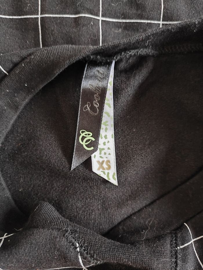 sweat TOMBOY 96 - style streetwear tendance 🖤 - photo numéro 4