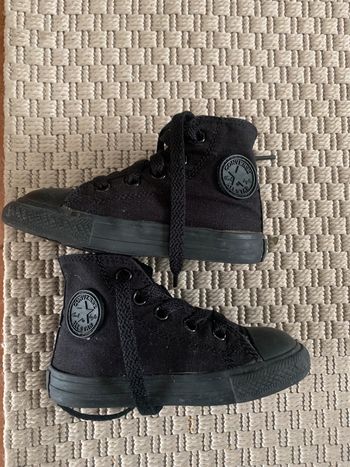 Baskets Converse Noir All Star en pointure 22