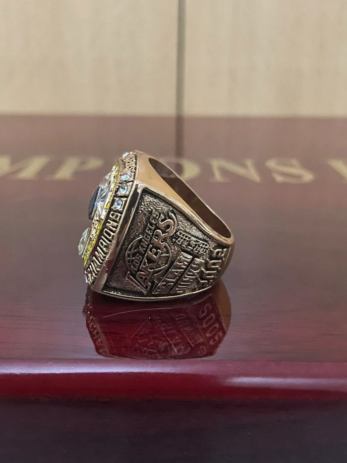 Bague NBA Lakers - photo numéro 2