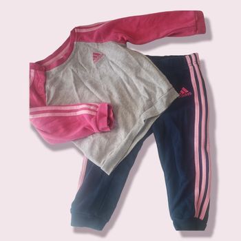 🌴 Ensemble 2 pièces jogging Adidas pour fille 9 mois