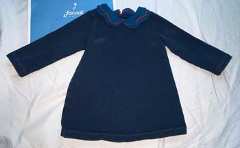robe Jacadi elle a été teint, elle est bleue 12 mois