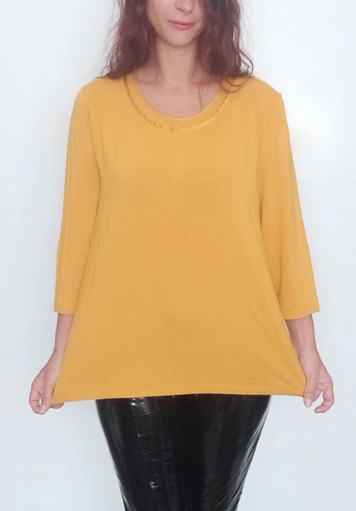Haut manches longues uni jaune taille 46