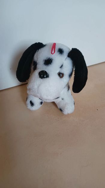 Peluche chien type Dalmatien