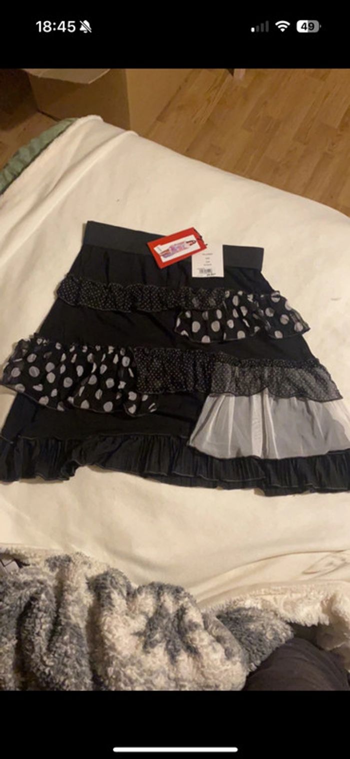 Jupe Taille 38/40 neuf La Voila
