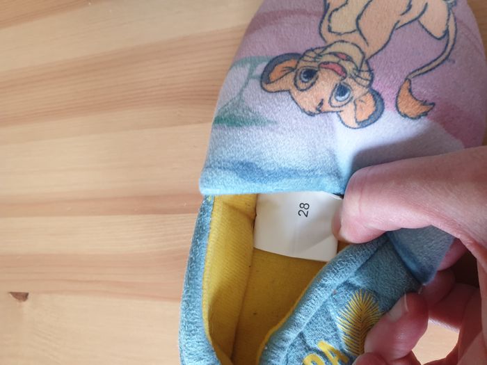 Chaussons Roi Lion - Taille 28 - photo numéro 2
