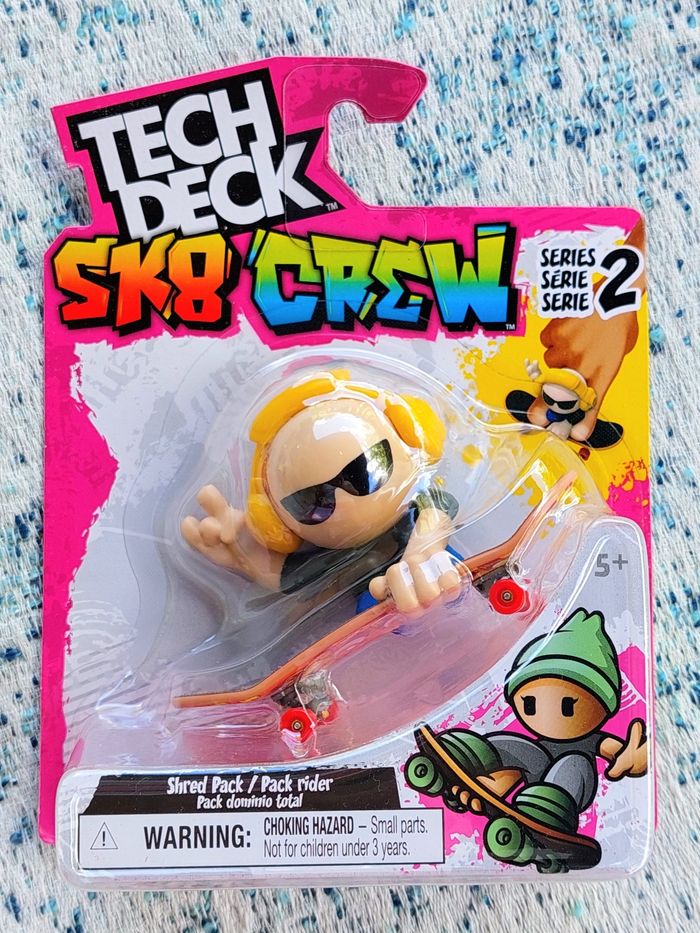 Tech deck  sk8  skateur