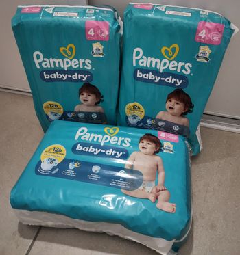 Couches Pampers taille 4