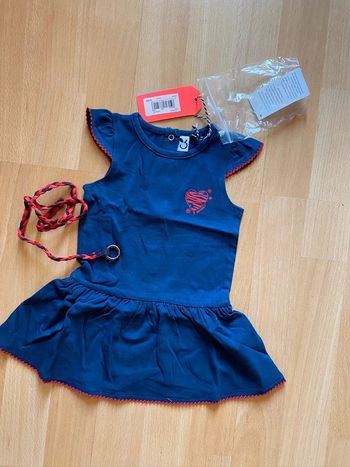 Robe 3 Pommes 6 9 mois Neuve  Avec une ceinture torsadée