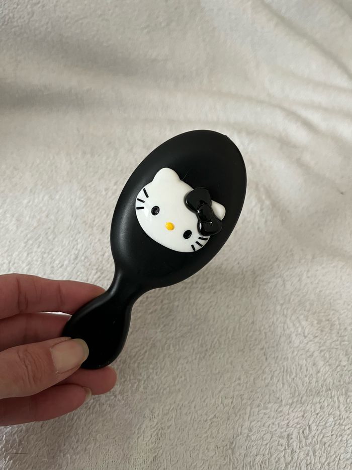 Brosse Hello Kitty Neuf - photo numéro 2