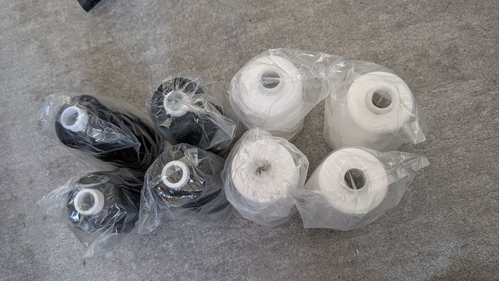 Lot de bobines de fil pour surjeteuse / surfilage - photo numéro 6