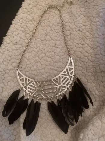 Collier à plumes