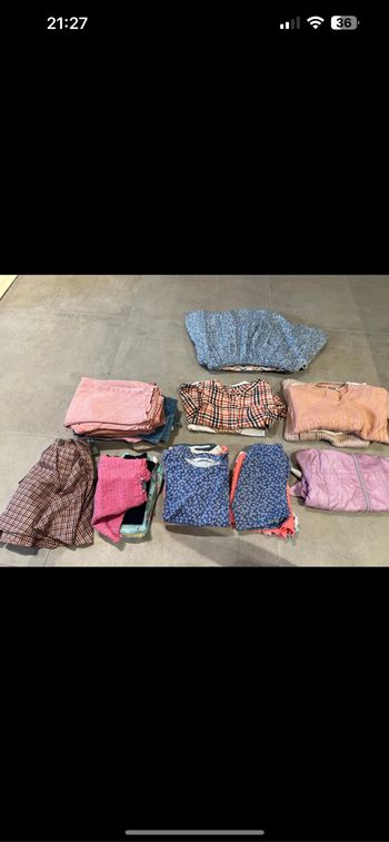 Lot de vêtements ( 4/5 ans)