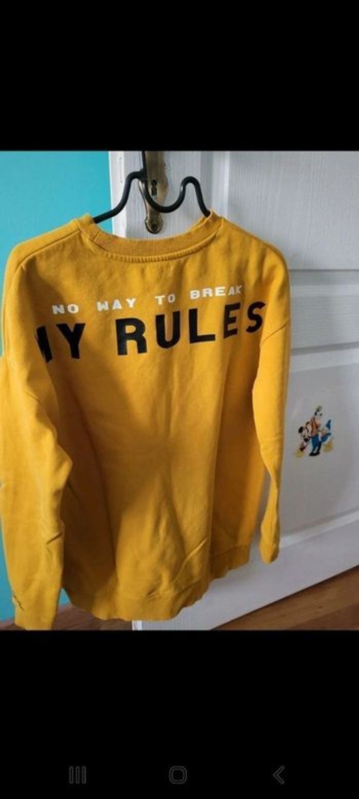 4 pulls et 1 sous pull taille 14 ans - photo numéro 7