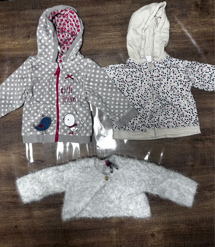 Lot vêtements fille 12 mois - photo numéro 12