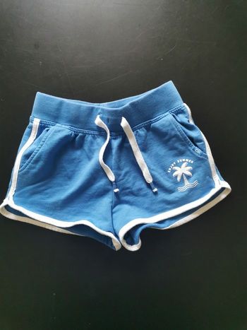 Short Obaibi_fille_ 3 ans