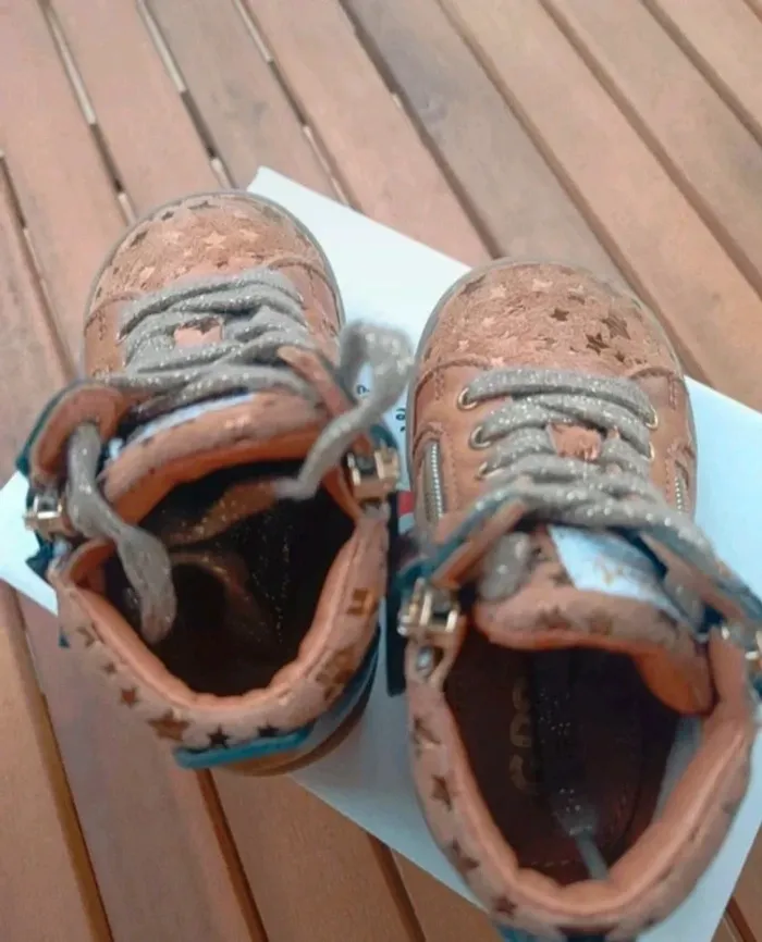 Chaussures camel étoiles GBB pointure 21 - photo numéro 4