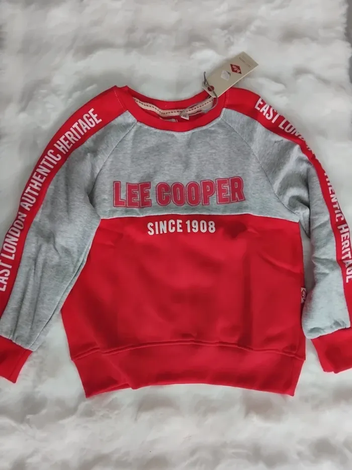 Sweat rouge et gris Lee Cooper, 8 ans ,neuf avec étiquettes