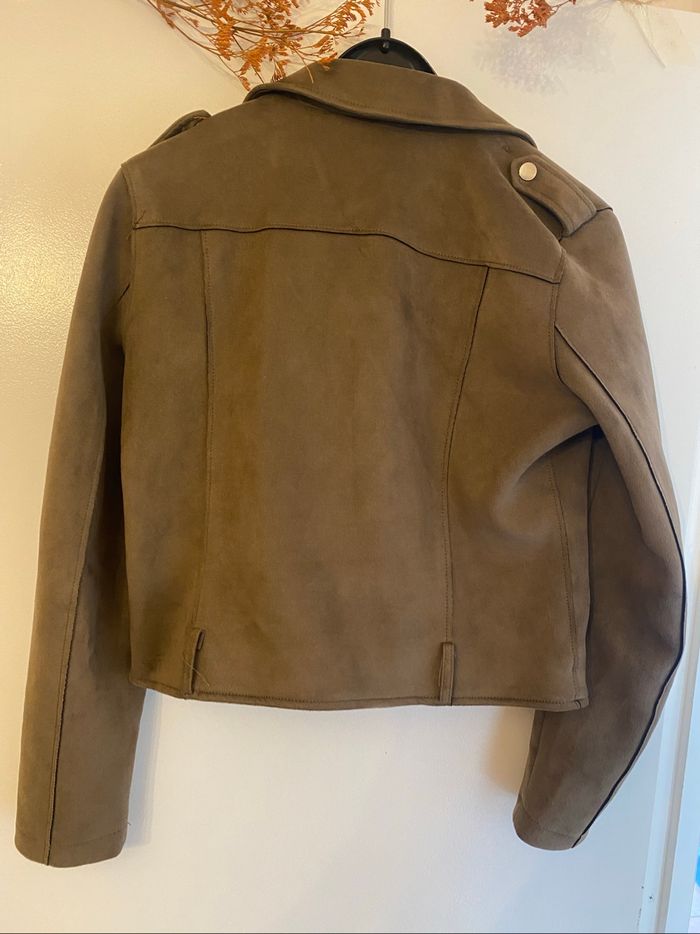 Perfecto en suédine mi-saison pour femme , en très bon état , taille 42 - photo numéro 6