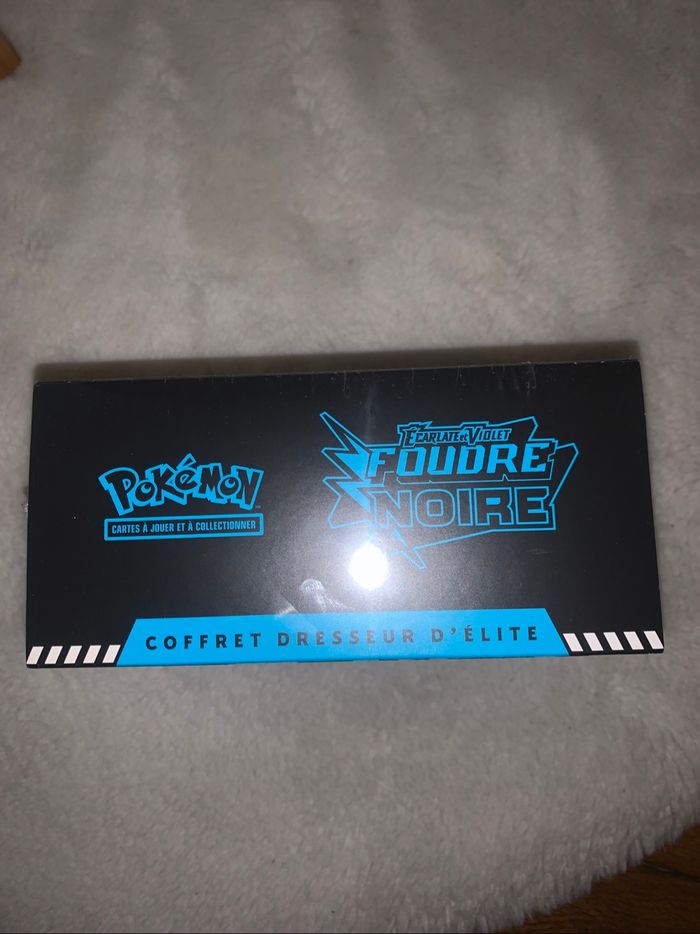 ETB Pokémon EV 10.5 Foudre Noire - photo numéro 2