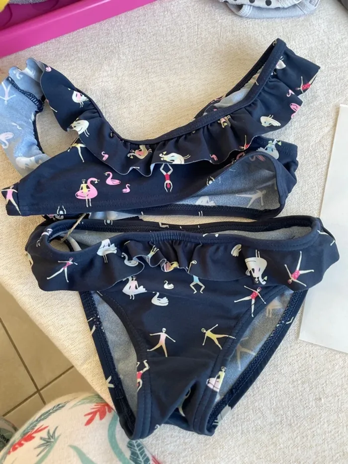 Lot de 2 maillots de bain 5-6 ans - photo numéro 2
