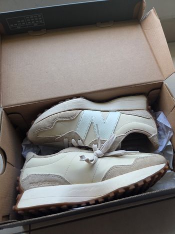 New Balance - 327 - Baskets - Beige