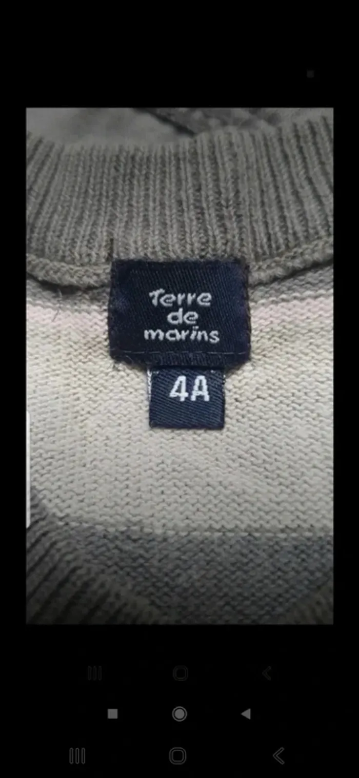 Lot 2 tee shirt / pull / 2 pantalons 4 ans - photo numéro 7