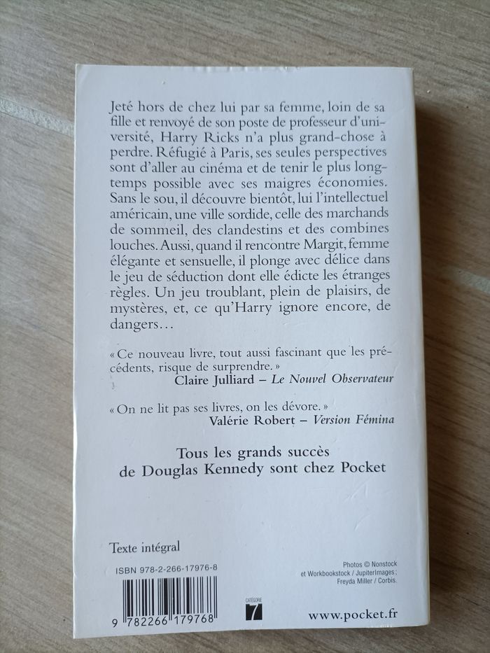 Livre Douglas Kennedy La femme du Ve Pocket bon état - photo numéro 2