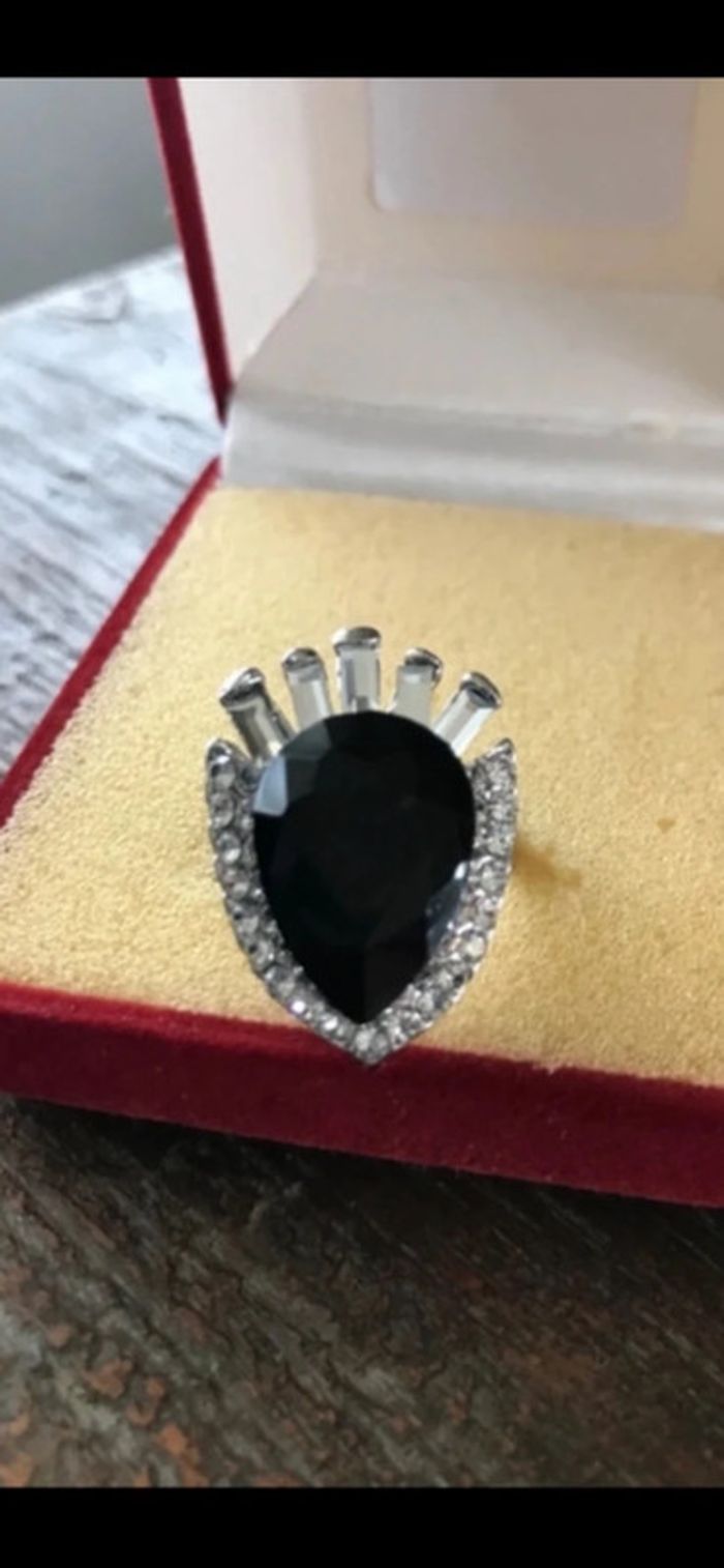 Magnifique bague réglage avec strass et pierres noires - photo numéro 8