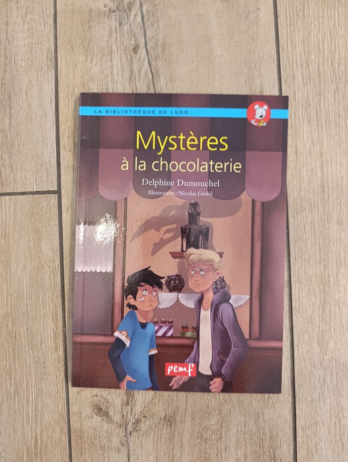 Livre mystères et la chocolaterie - photo numéro 1
