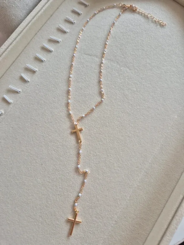 Collier estival style gigi zag avec croix
🌸 en acier inoxydable perles blanches - photo numéro 2