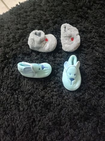 2 paires de chaussons 0/3 mois
