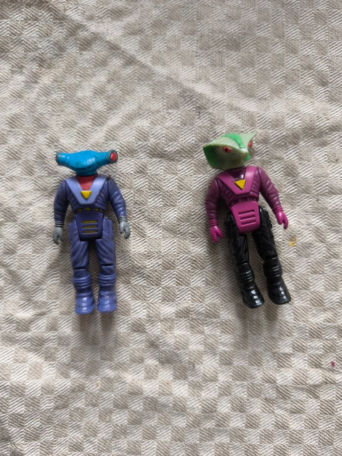 Figurines dino riders