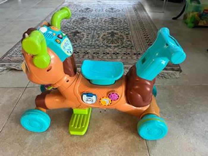 Cheval trotteur vtech