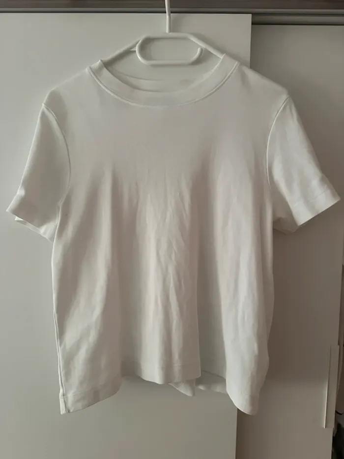 Weißes Shirt