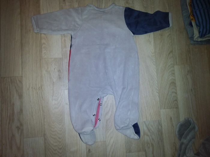 Pyjama en velours en excellent état - photo numéro 7