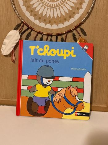 Tchoupi fait du poney 