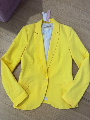 Neuve - Veste jaune Stradivarius taille S