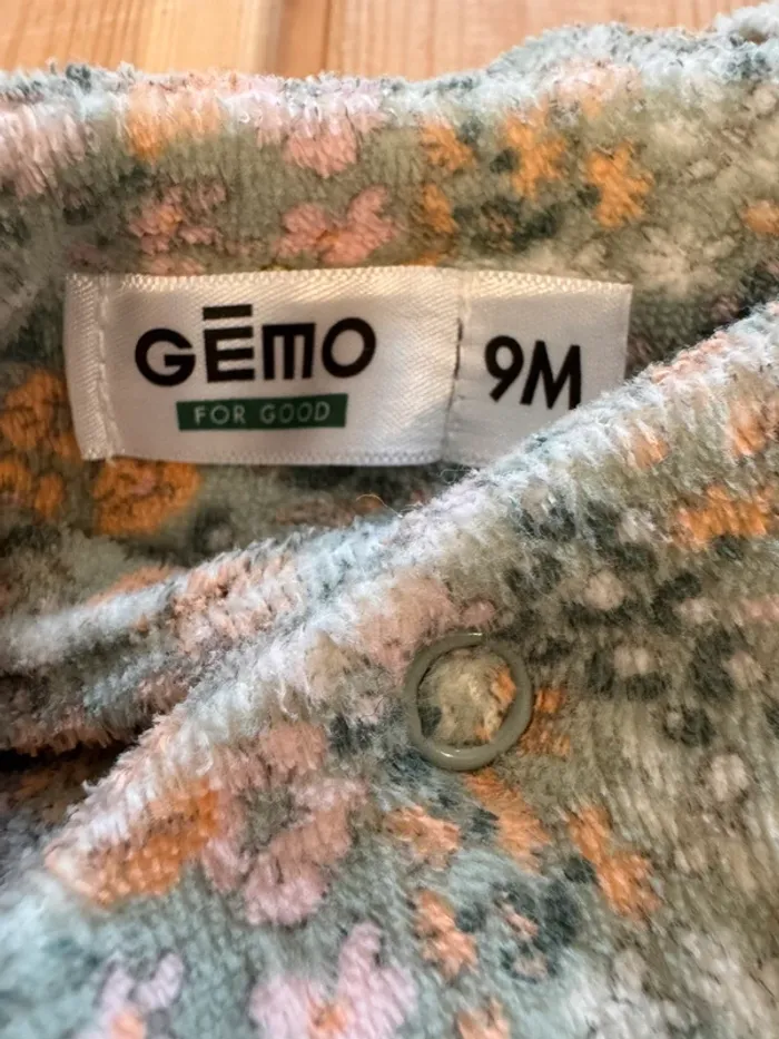 🌷Lot de pyjamas en velours bébé fille taille 9 mois🌷 - photo numéro 4