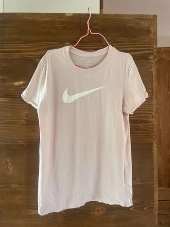 Tee shirt rose pale Nike