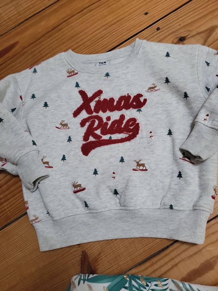 Pull Noël 🎅 - photo numéro 2