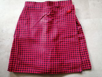 Jupe short rouge et marine Faite par une couturière