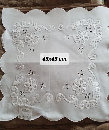 Napperon broderie rubans 45x45