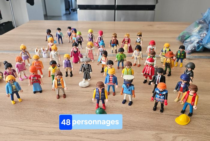 48 peronnages playmobil lot ou unité