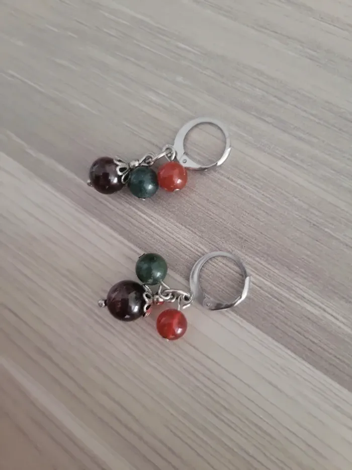 Boucles d'oreilles avec pierres - photo numéro 4