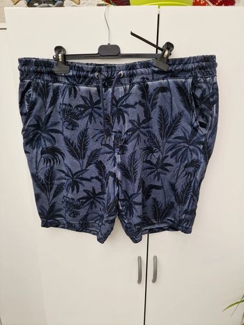 Short Bleu Marine Délavé Imprimé Palmiers