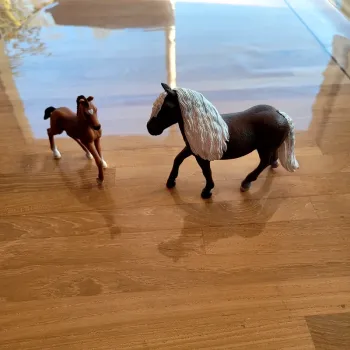Lot schleich poneys Jument et pouliche marron